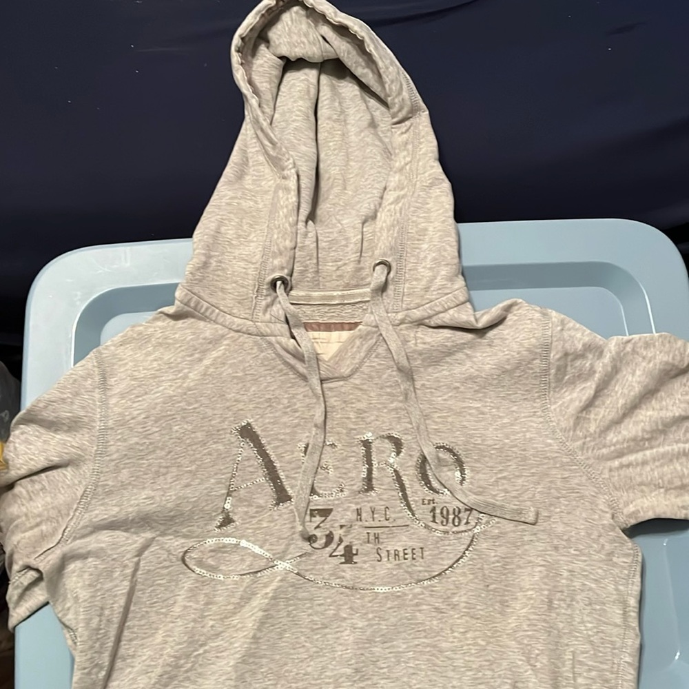 Aeropostale size Large gray pull over